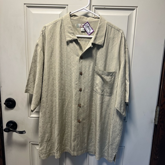Tommy Bahama Vtg inspired green silk button up - Picture 2 of 8